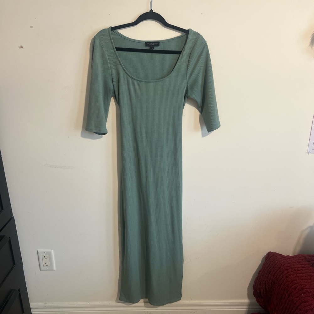 Elegant Green Midi Dress